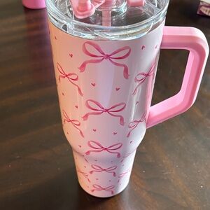 🎀 Adorable Bow Tumbler